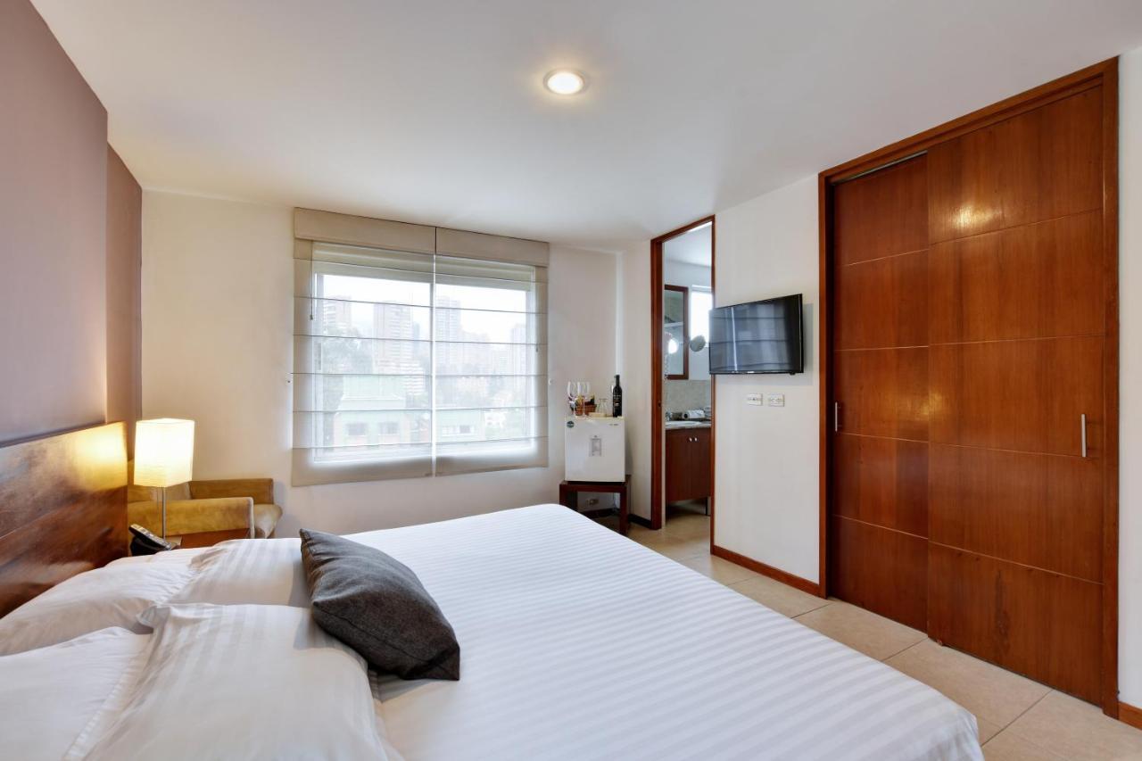 Cyan Suites Poblado By Mde Bnb Medellín Kültér fotó